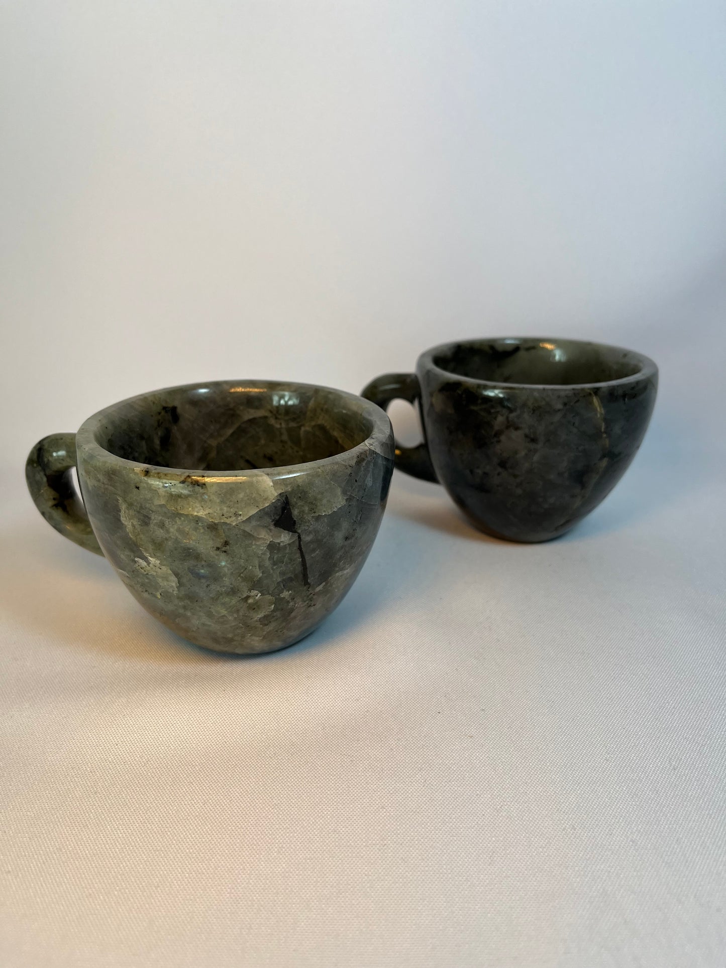 Labradorit Teller und Tassen